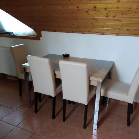 Apartment Rozsadomb *