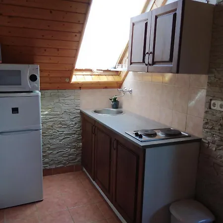 Rozsadomb Apartment *